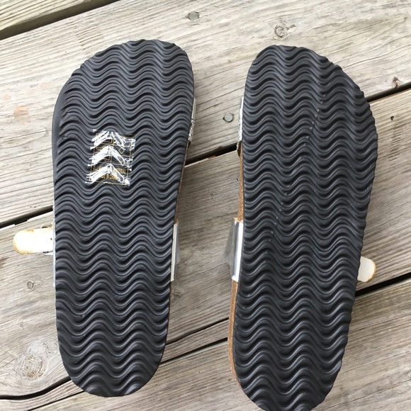 Silver sparkle strap sandals - Picture 3 of 6